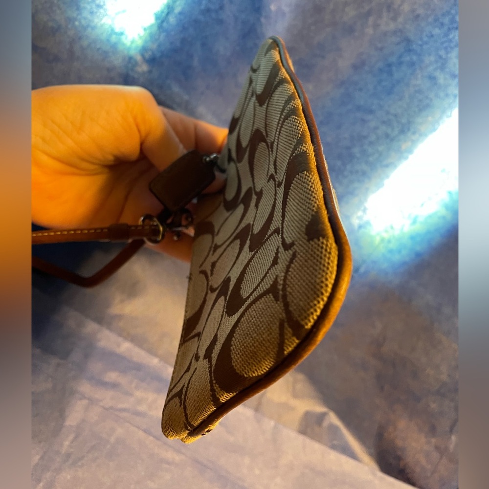 Coach’s Signature C Pattern Jacquard Canvas Wrist… - image 4